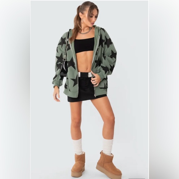 EDIKTED Star at Me Oversize Hoodie - Picture 8 of 8